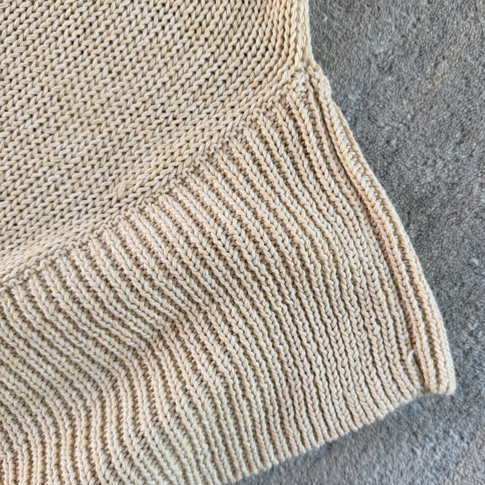 NWOT Asymmetrical pale yellow sweater - Picture 10 of 11